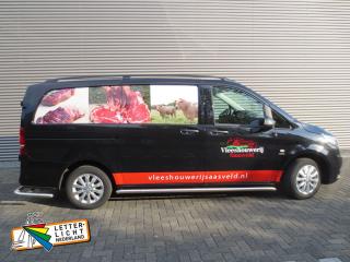 Bus bestickeren vleeshouwerij. Mercedes Vito voorzien van full color met snijtekst en logo.